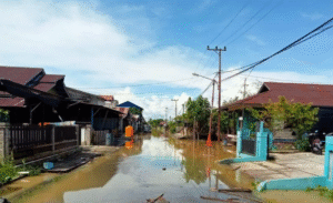 Jalur Penuh Lumpur serta Lebih dari 6. 600 Jiwa Terdampak