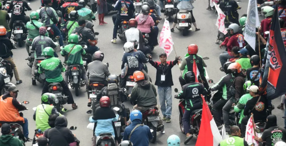 Ekonomi Gig serta Bayang- bayang Pemanfaatan di Balik Pesona Aplikasi