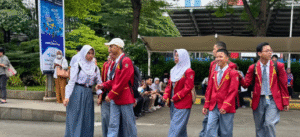 Alumnus SMA Sampai Kurir Bentrok Di Pasar uang Kerja