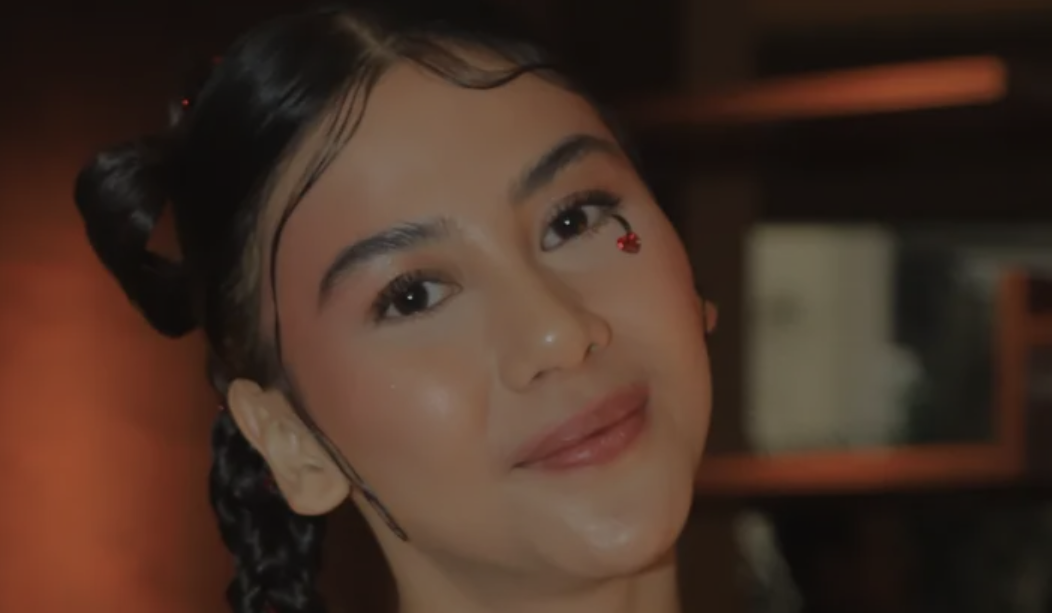 Adinda Thomas, Kompak di Lokasi