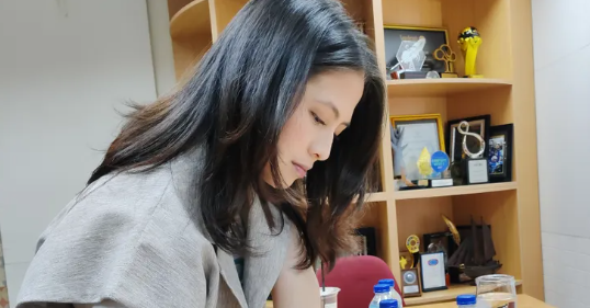 Adhisty Zara Ditentang Kakek