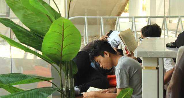 Menggerakkan Volunter Literasi buat Tingkatkan Adat Baca