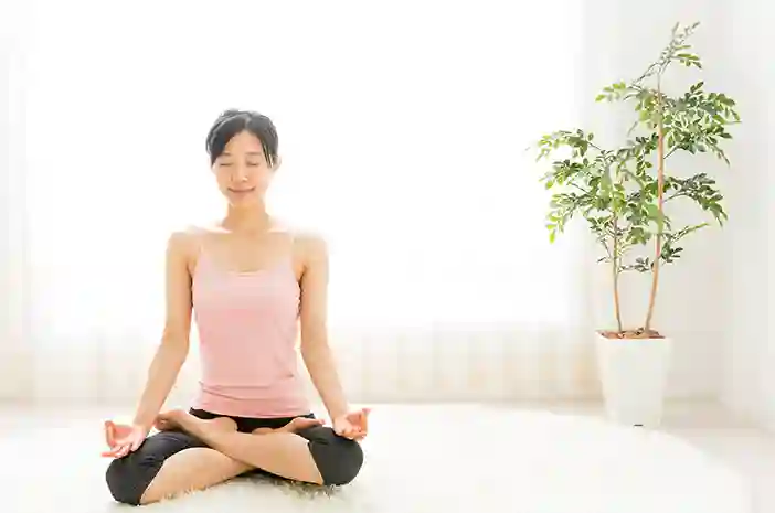 Menyempatkan Meditasi Singkat Membantu Menenangkan Pikiran Lelah - Dalam kehidupan modern, titik berat serta