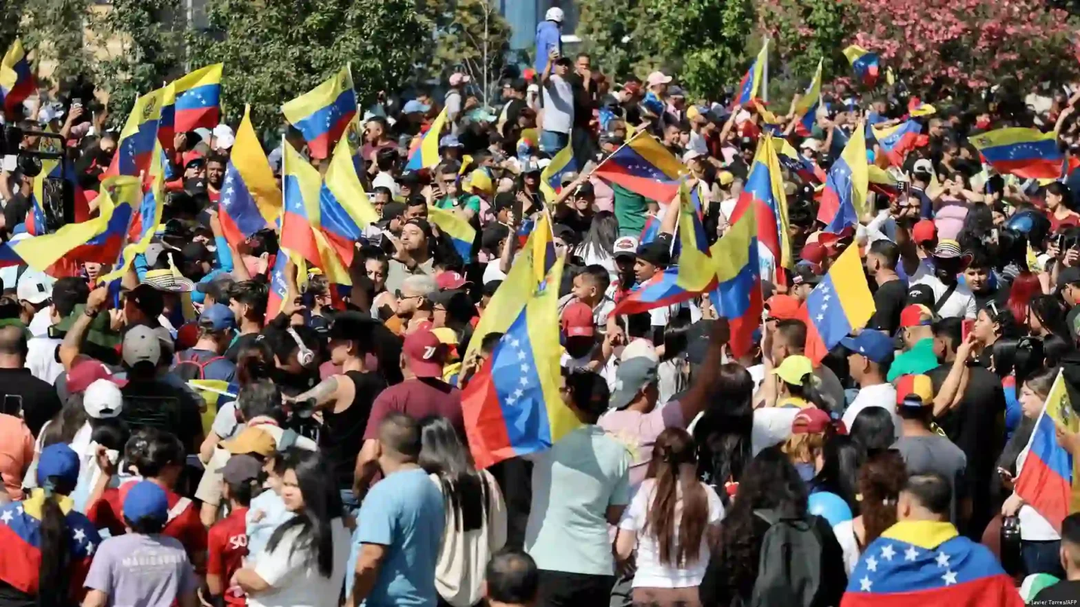 Para pedagang memperoleh keuntungan dari taruhan atas penggulingan Maduro karena pasar prediksi bereaksi dengan cepat